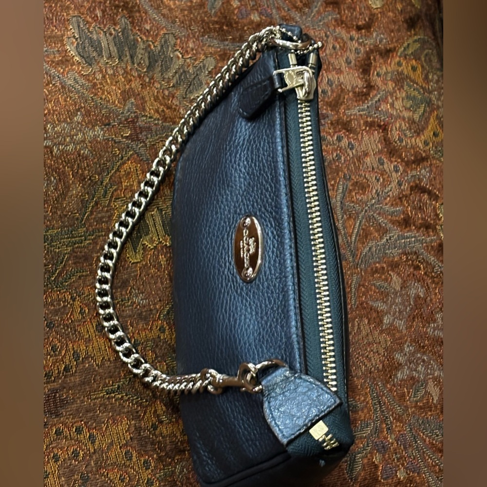 Coach blue 💙Leather Shoulder bag with silver chain #8x5)